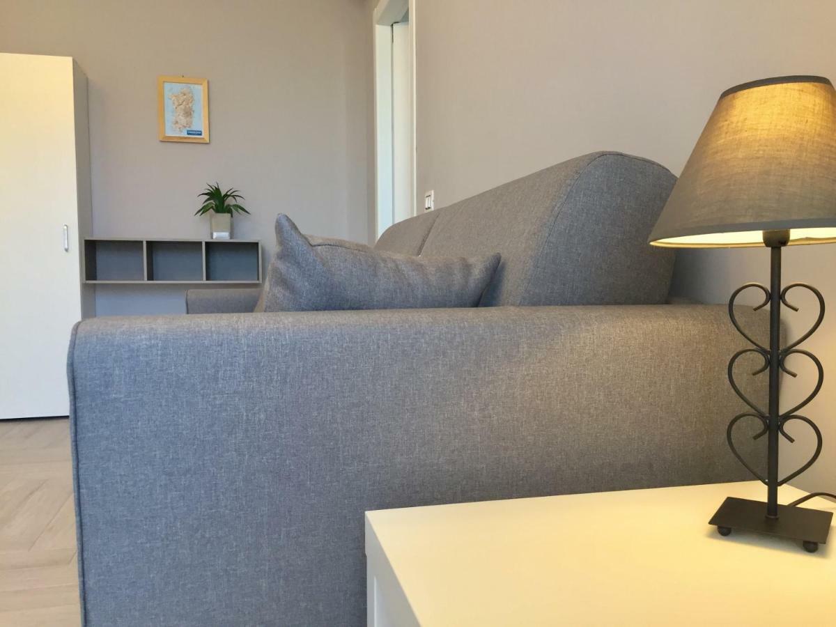 Le Domus Modern Apartments Cagliari Su Forti エクステリア 写真