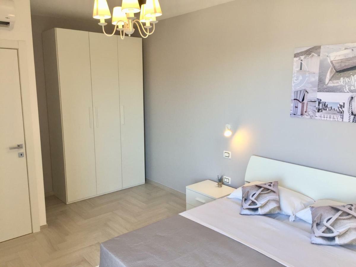 Le Domus Modern Apartments Cagliari Su Forti エクステリア 写真