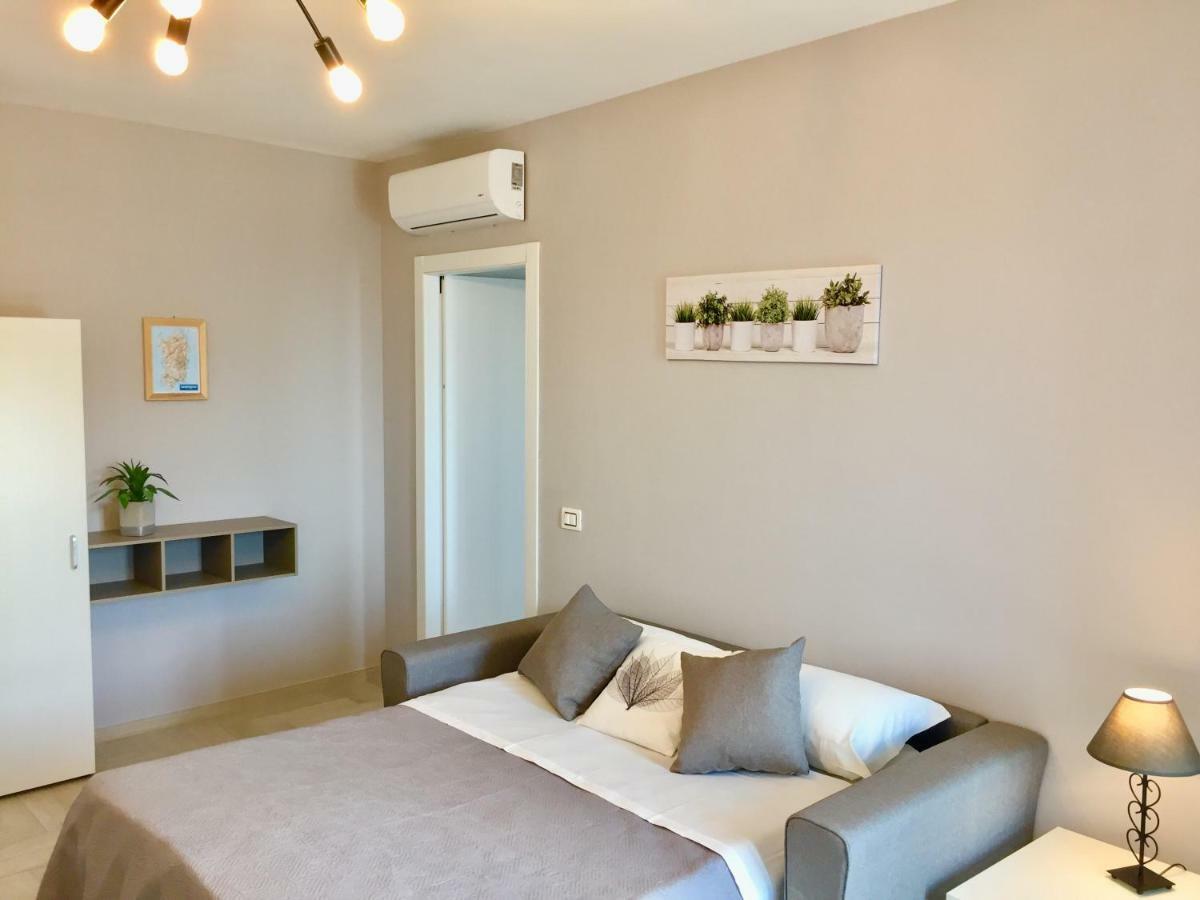 Le Domus Modern Apartments Cagliari Su Forti エクステリア 写真