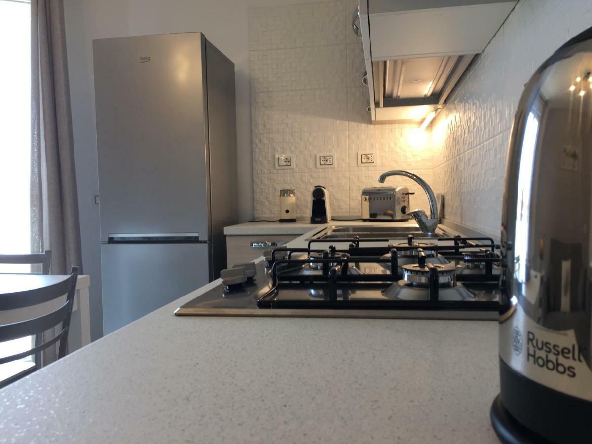 Le Domus Modern Apartments Cagliari Su Forti エクステリア 写真