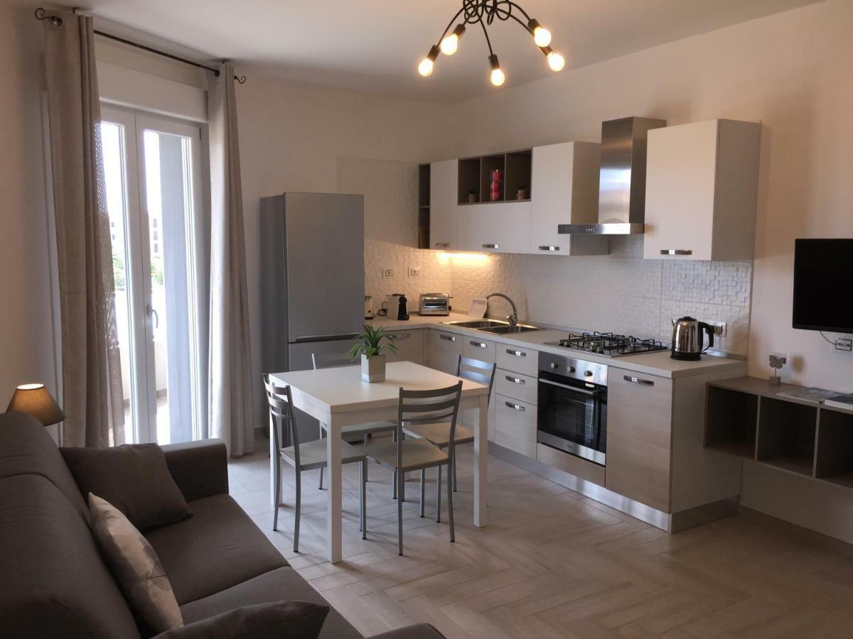Le Domus Modern Apartments Cagliari Su Forti エクステリア 写真