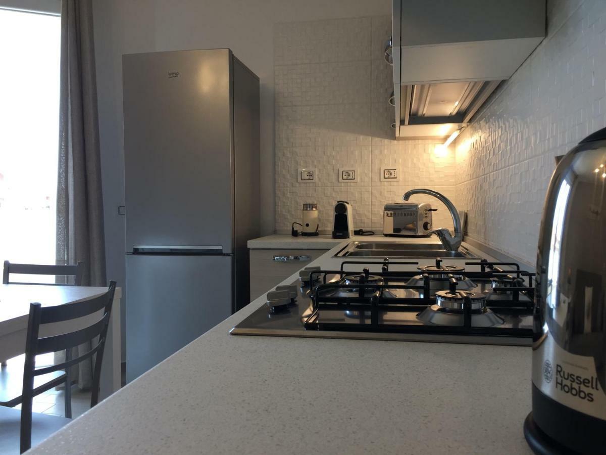 Le Domus Modern Apartments Cagliari Su Forti エクステリア 写真