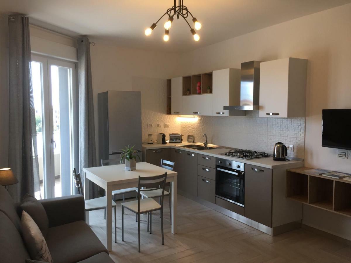 Le Domus Modern Apartments Cagliari Su Forti エクステリア 写真