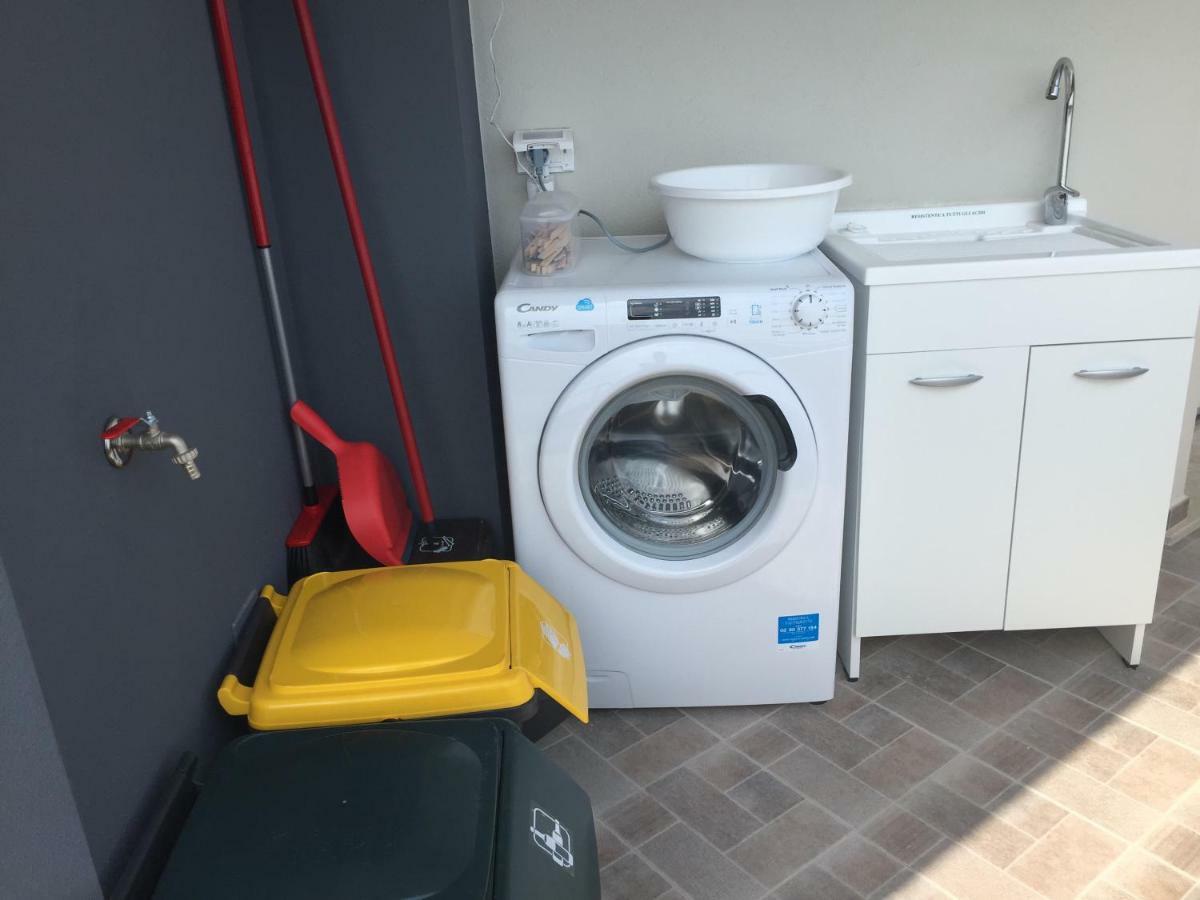 Le Domus Modern Apartments Cagliari Su Forti エクステリア 写真